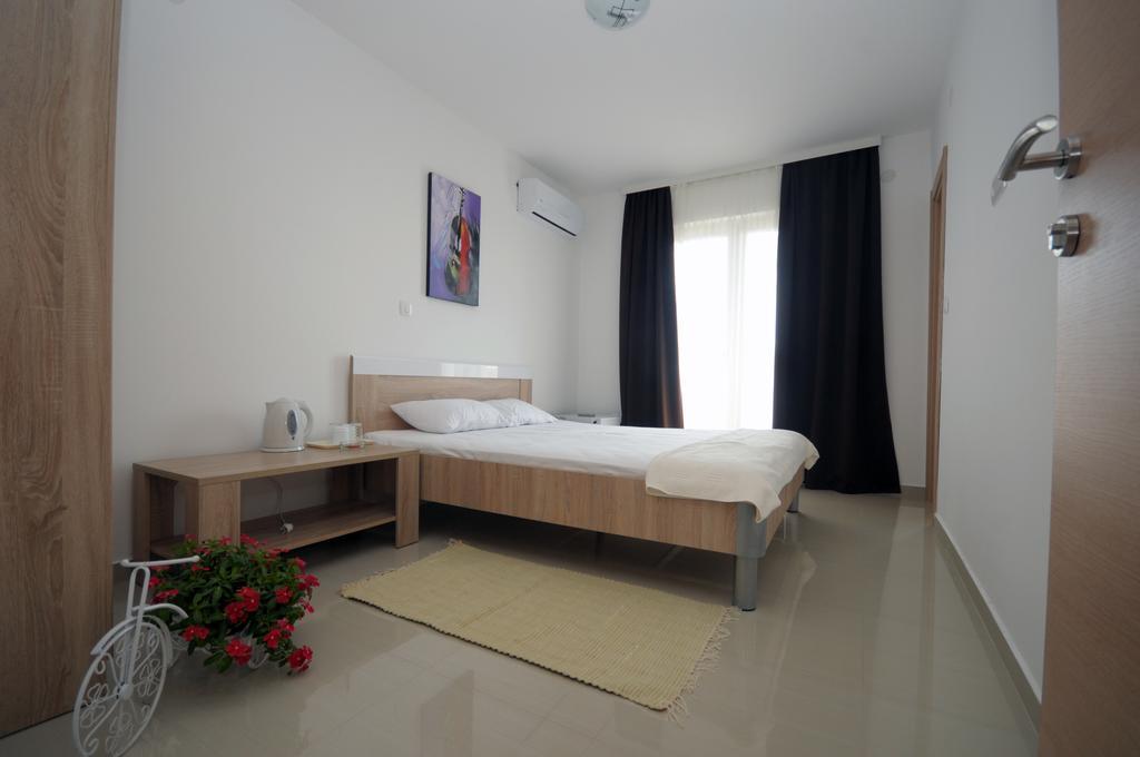 Apartments Vila Anastasia Budva Room photo